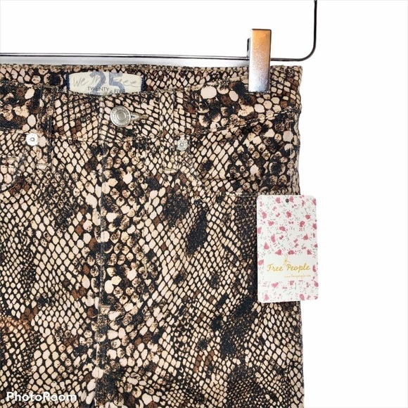 NEW Free People Two Faced Snake Print High Rise Skinny Jeans Sz 25 - Picture 4 of 10